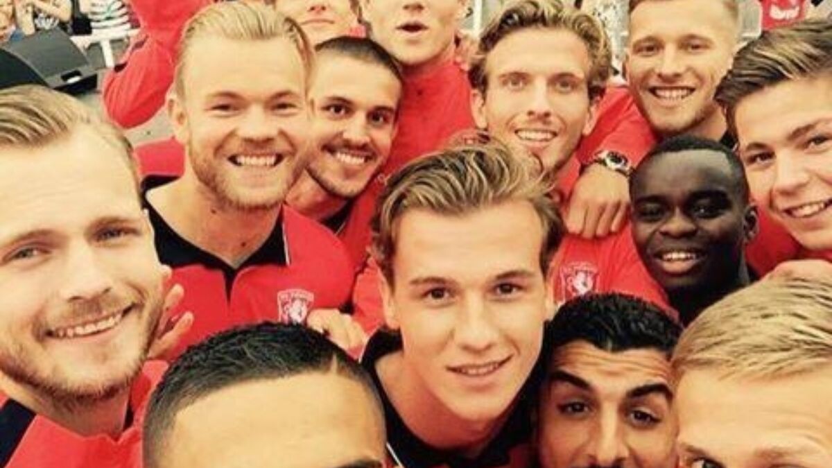 65358 selfie FC Twente
