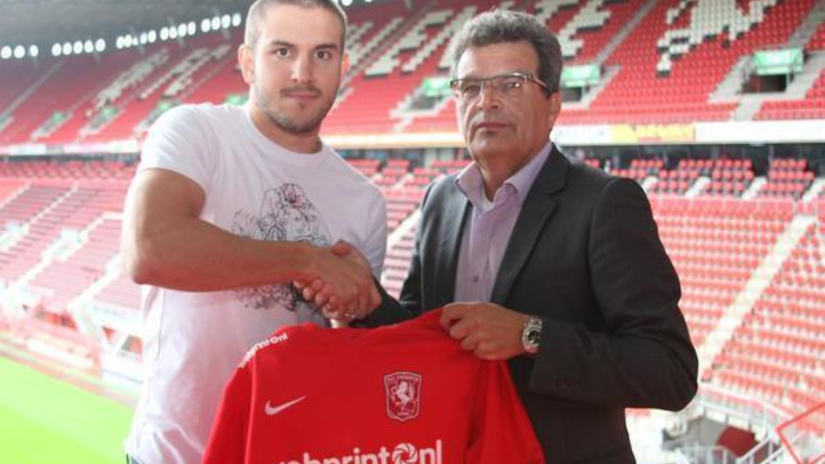 63828 Uvini FC Twente