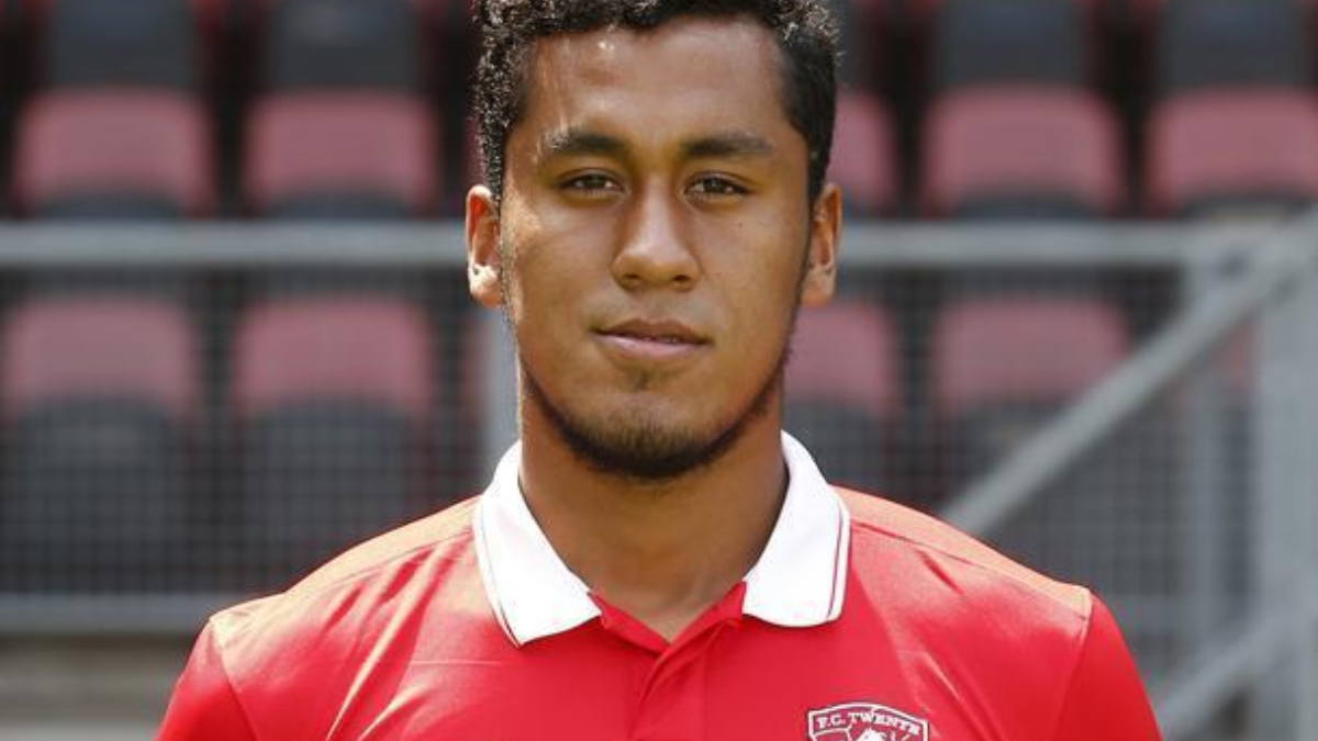 63654 renato tapia