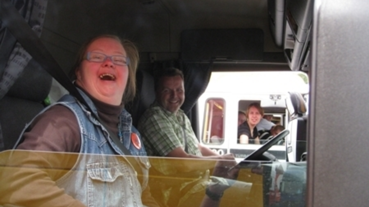 57626 11712 truckrun
