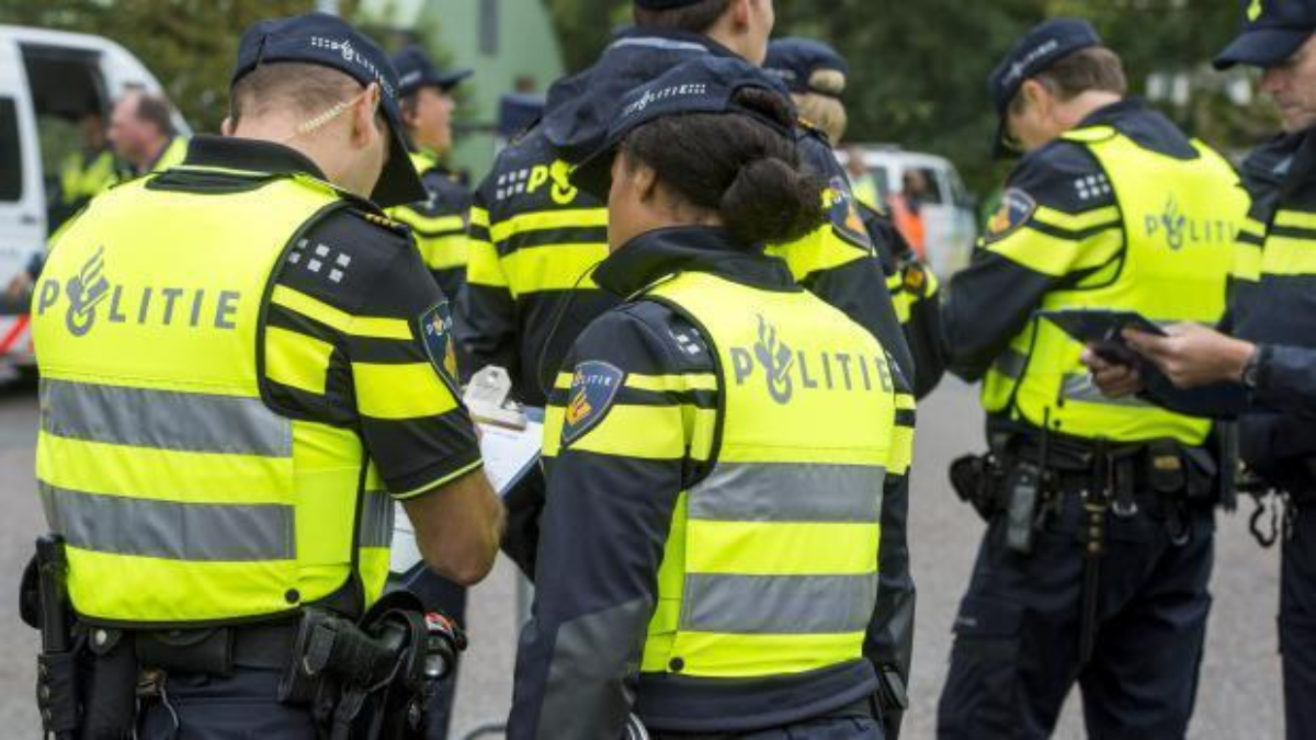 53520 politie agenten 0