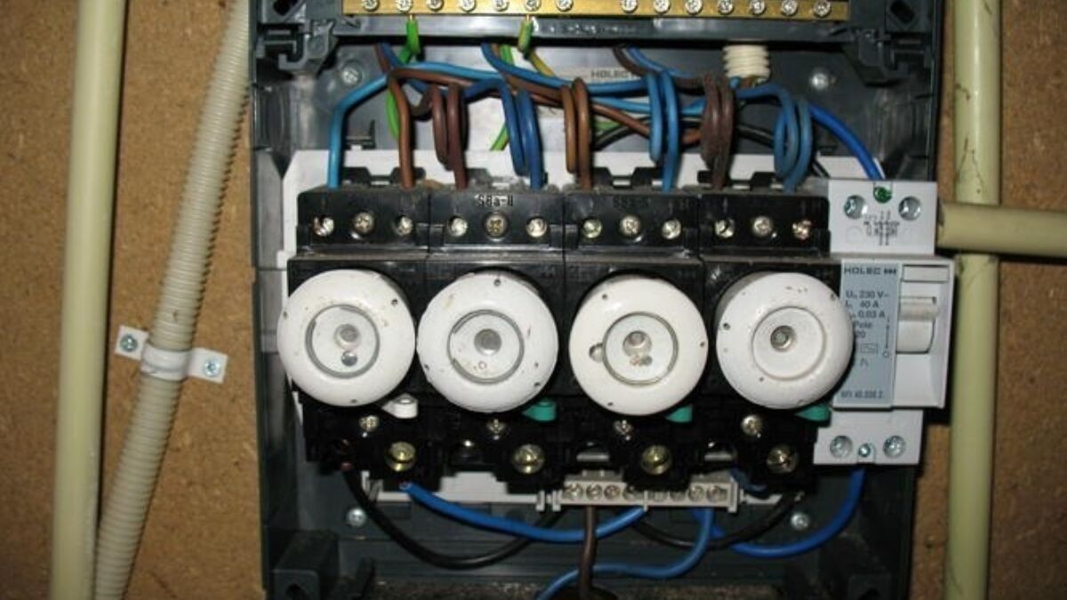 43317 42900 Illegale aftap stroom