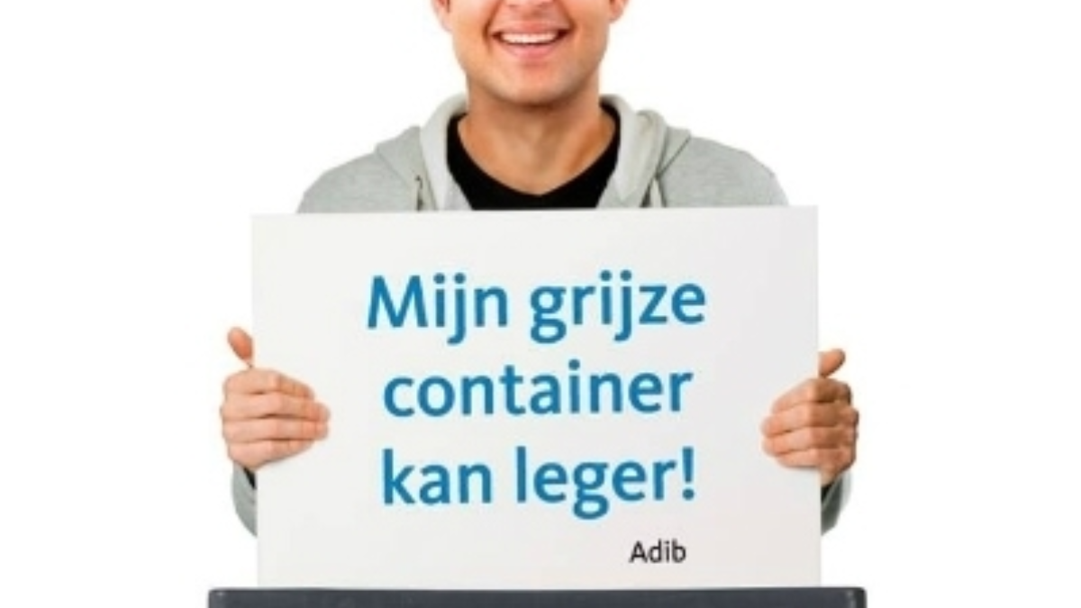 37671 Indegrijzecontainerklein