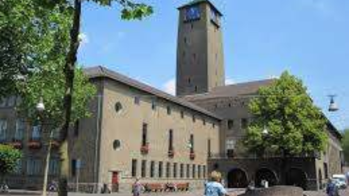 33500 stadhuis