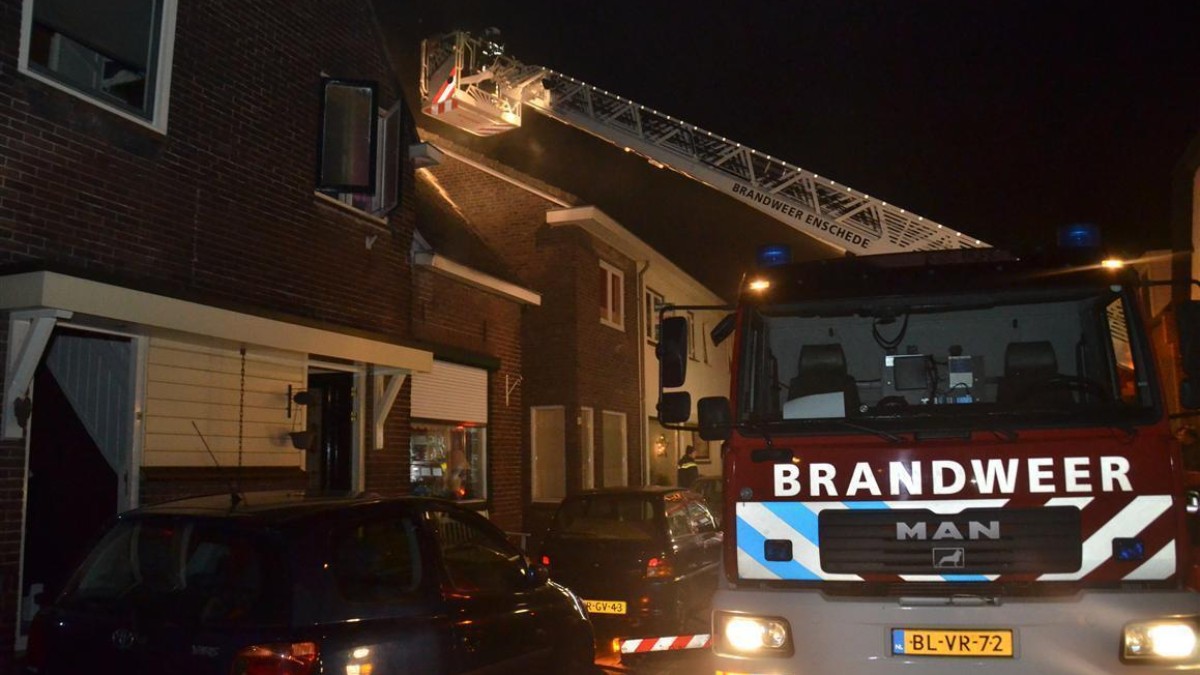 31828 2014 12 27 Schoorsteenbrand zolderbrand 10
