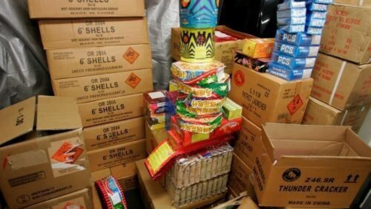 31664 Illegaal vuurwerk
