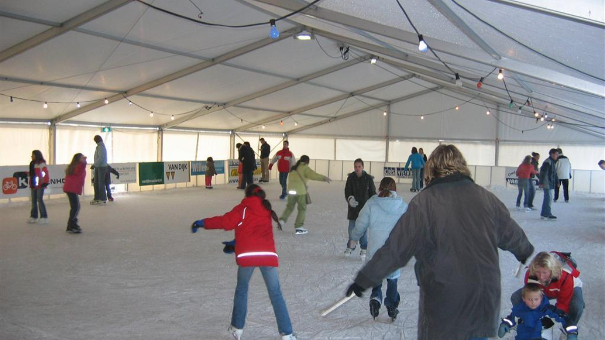 31096 Overdekte I Jsbaan