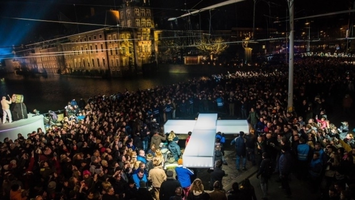 26851 groot 131108 The Passion