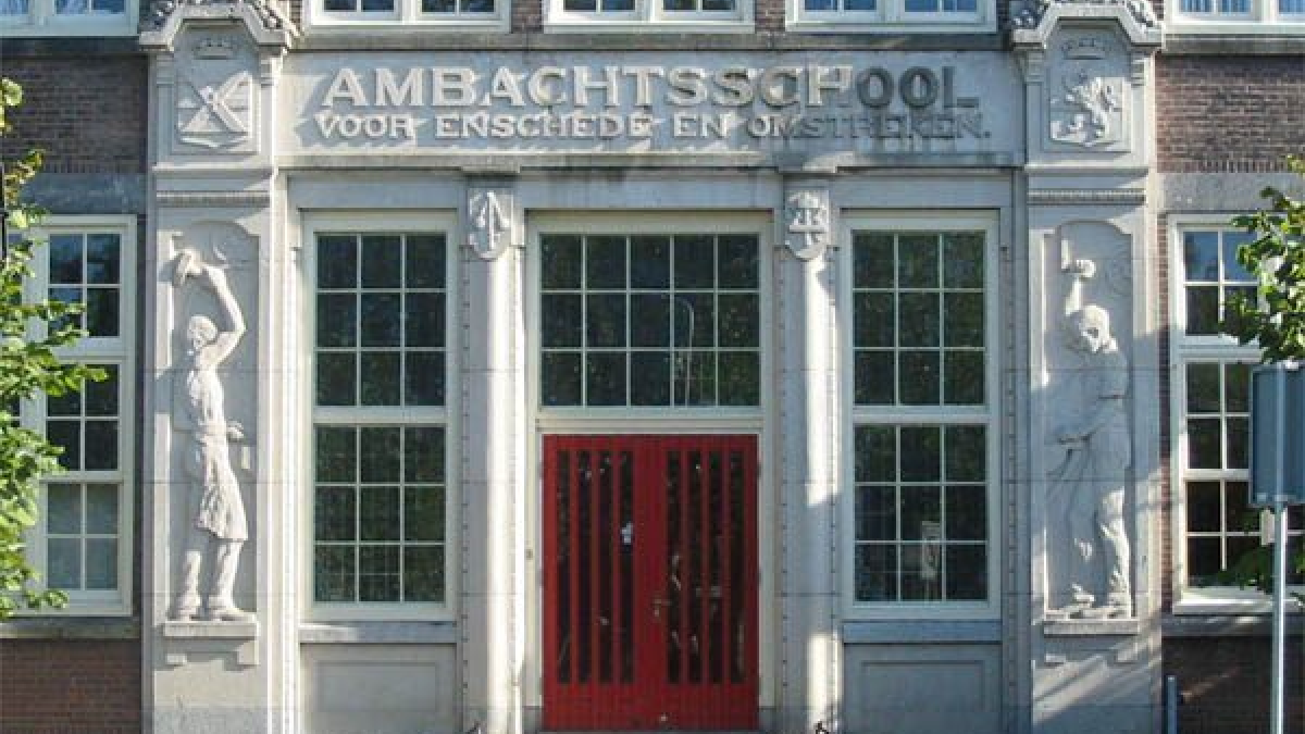 21053 Ambachtsschool