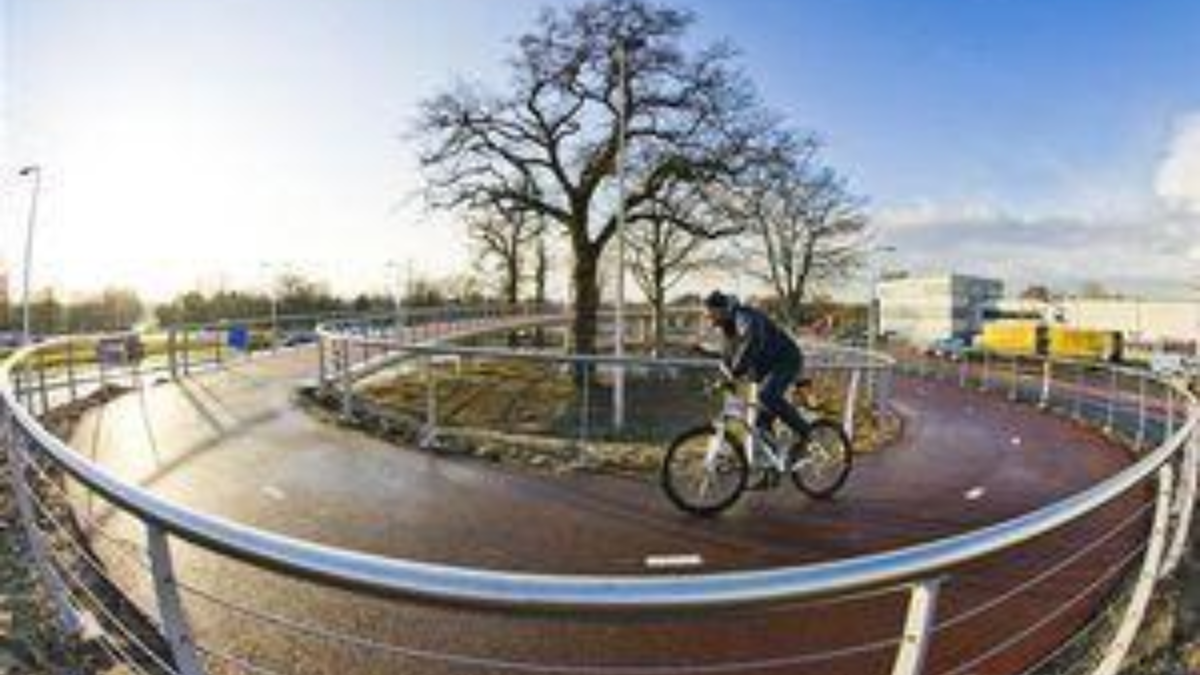 20511 fietsbrug guus bmx 2221213h