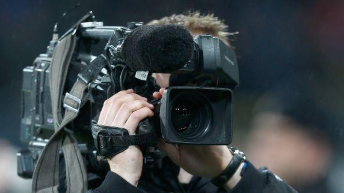 16862 Cameraman