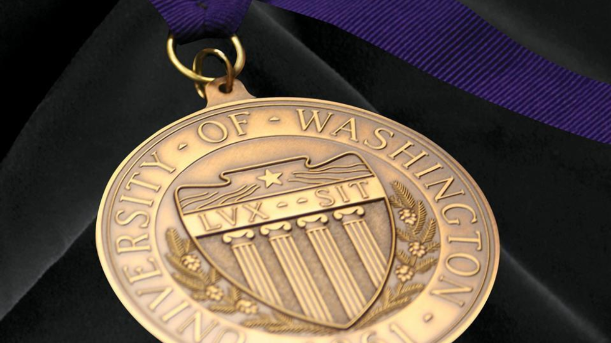 15985 Award Excellence Medal Crop
