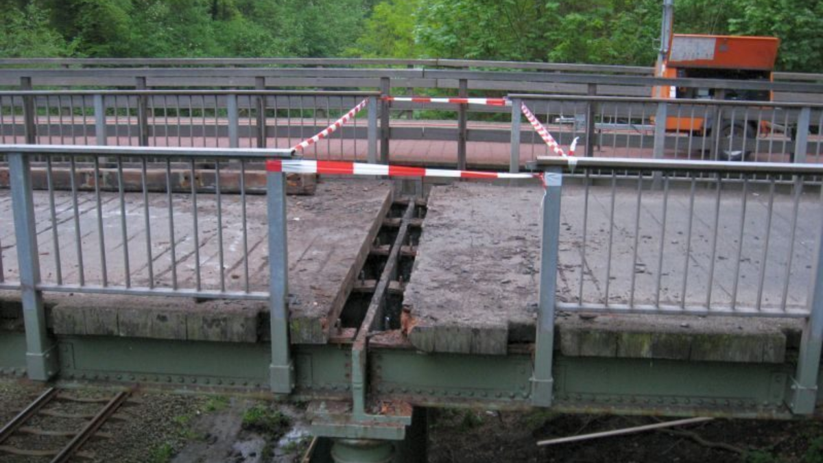 13805 Spoorbrug