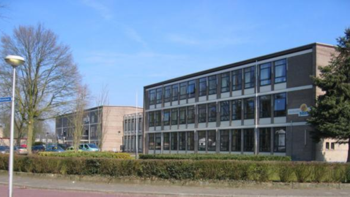 13520 1329743559 van der waalslaan
