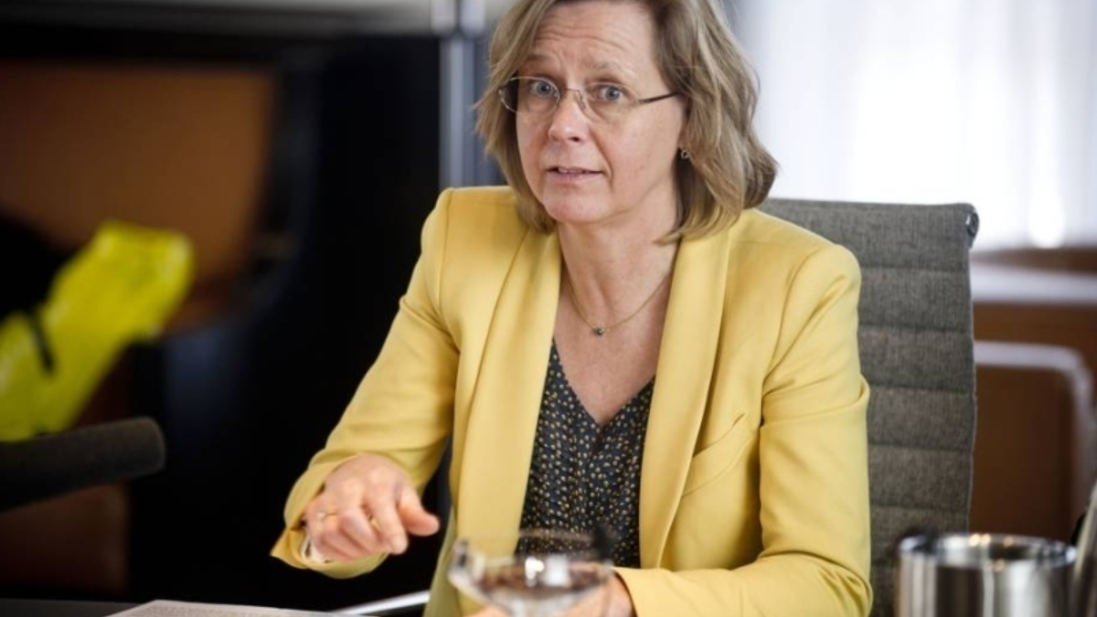 12613 Marijke van Hees