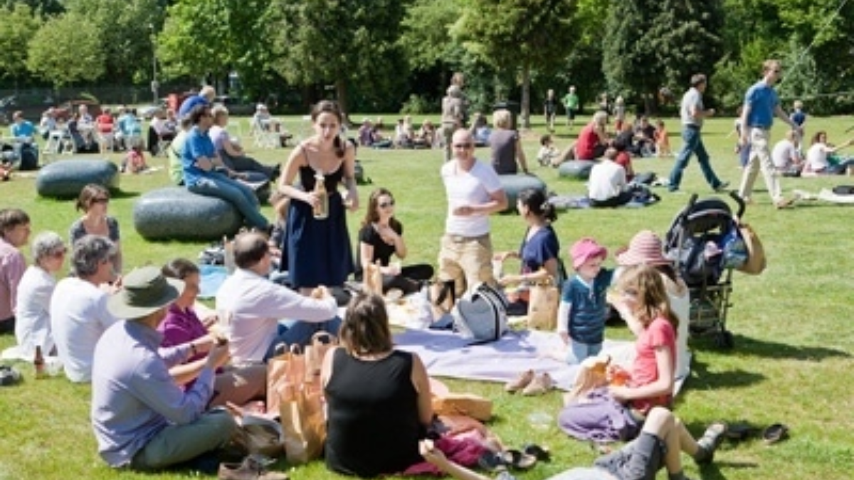 12053 Lustrum Picknick 400x267