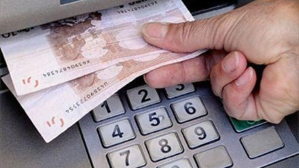 11436 Geld pinnen
