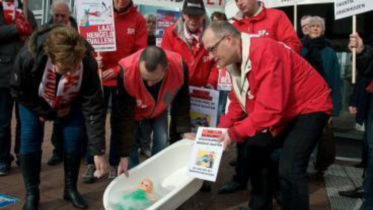 7429 niet het kind met het badwater weggooien behoud verloskunde hglo