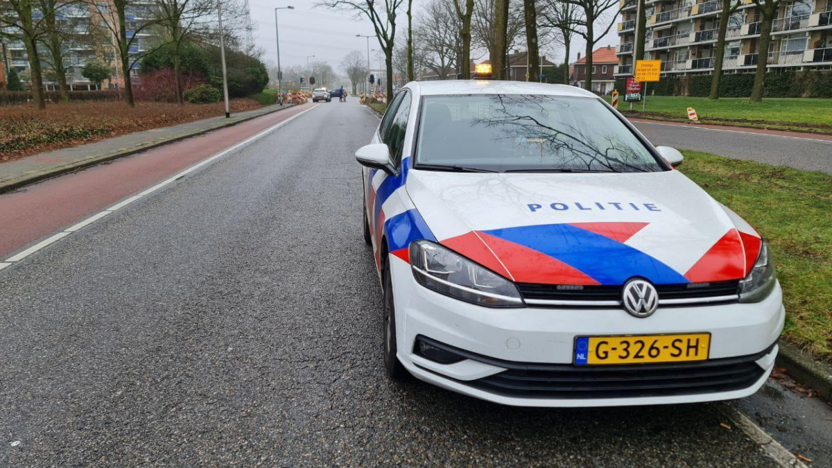 20230221 FIETSER ERNSTIG GEWOND BIJ AANRIJDING WESSELERBRINKLAAN LINDEBRINK NEWS UNITED DENNIS BAKKER