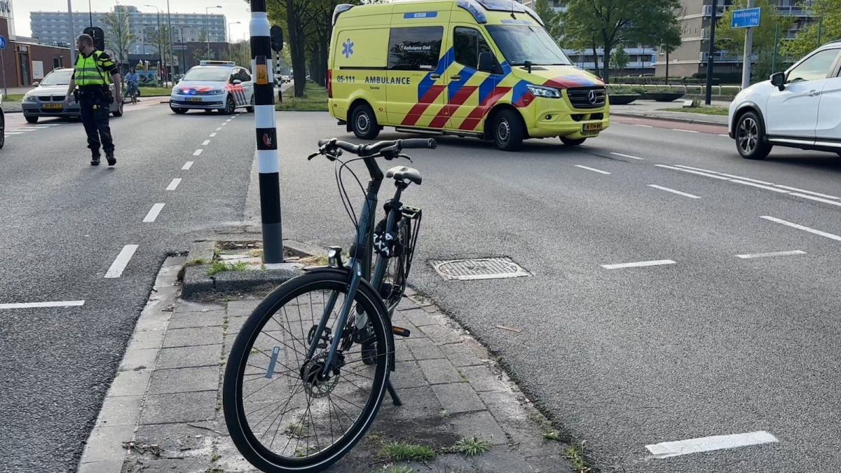20230508 Aanrijding ongeval fietser auto Wesselerbrinklaan Broekheurne Ring Enschede News United Dennis Bakker