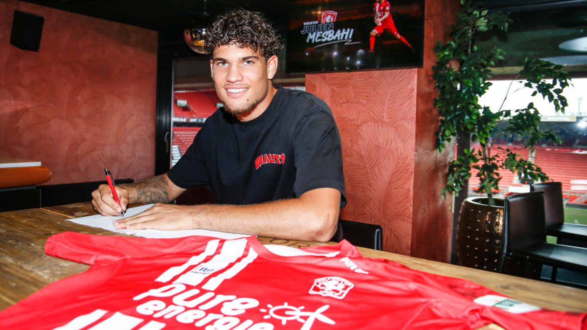 230620 Julien Mesbahi contract 2 FC TWENTE MEDIA