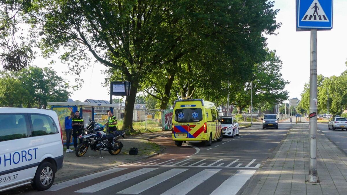 Aanrijding bus en motor Burgemeester van Veenlaan Enschede 21072023 Dennis Bakker