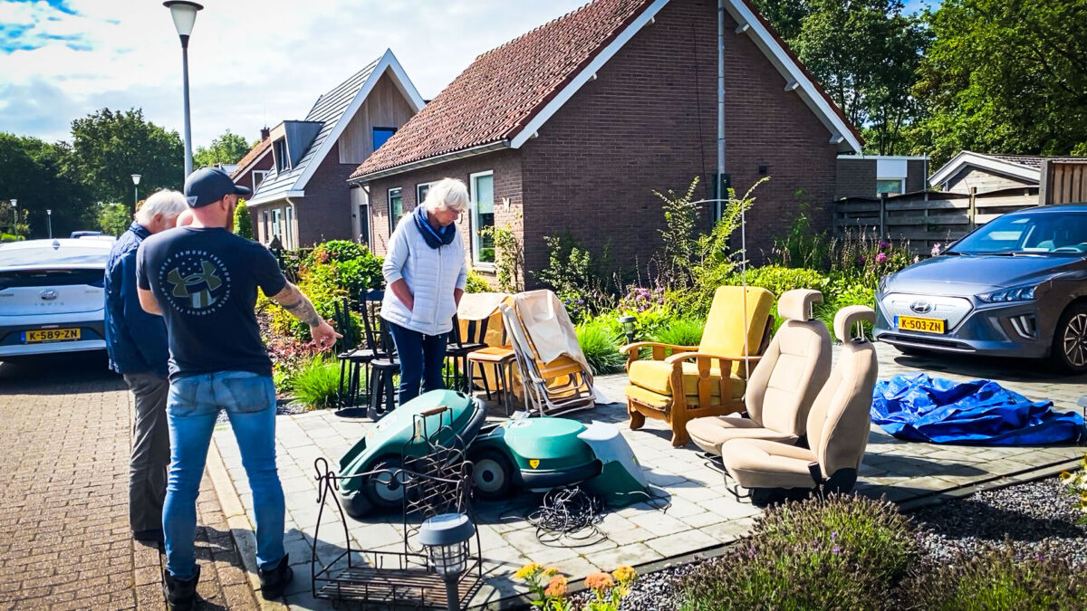 Inwoner Joost verkoopt zijn grasmaaier