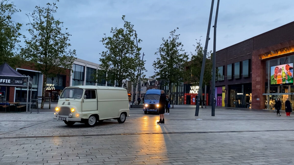 20230805 KAMPEREN OP VAN HEEKPLEIN CAMPERBUSJES STILL 1 TWENTE