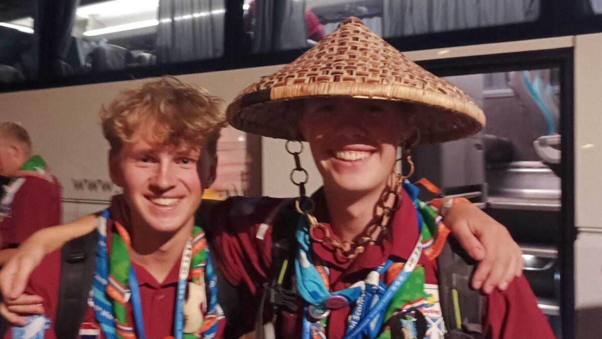 Broers Max en Jens Huttenhuis op de Jamboree.