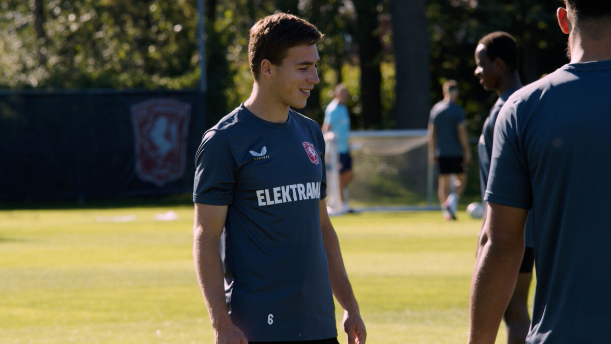 20230905 CAREL EITING OP TRAINING FC TWENTE STILL 1 TWENTE