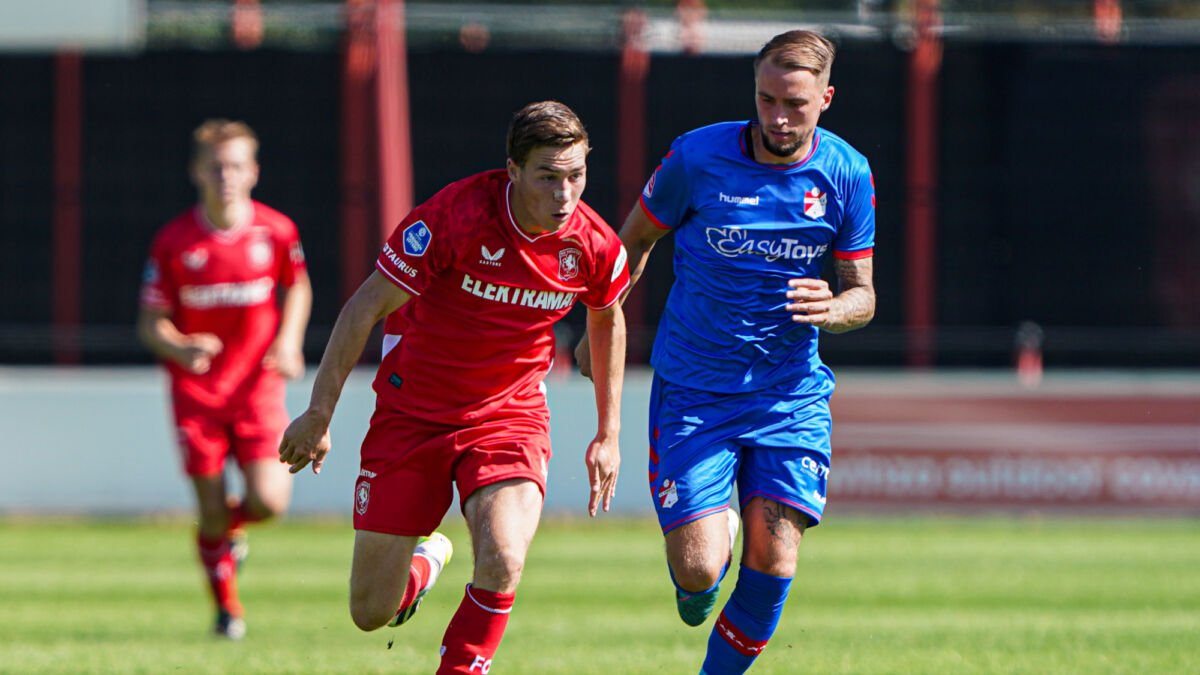 20230908 Debuut Carel Eiting verloren oefenwedstrijd FC Twente FC Emmen ORANGE PICTURES