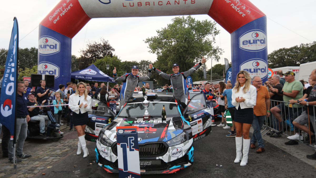 Bernard ten Brinke en Dave Thierie winnaars Eurol Hellendoorn Rally 2023