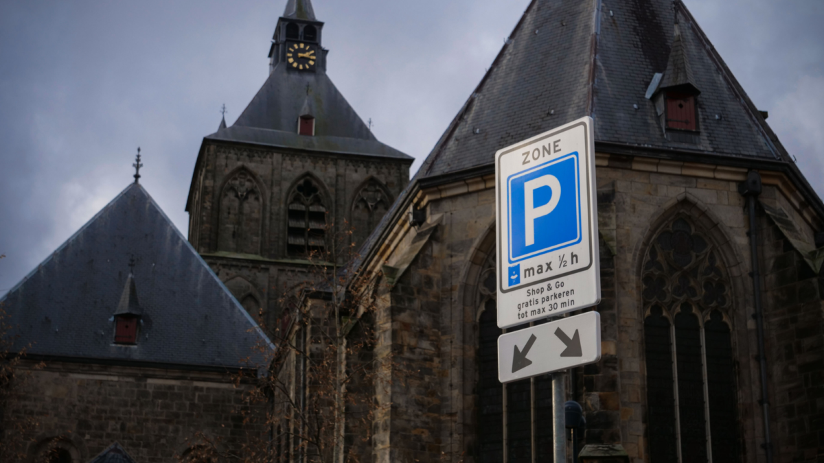 Shop En Go parkeerplekken Oldenzaal