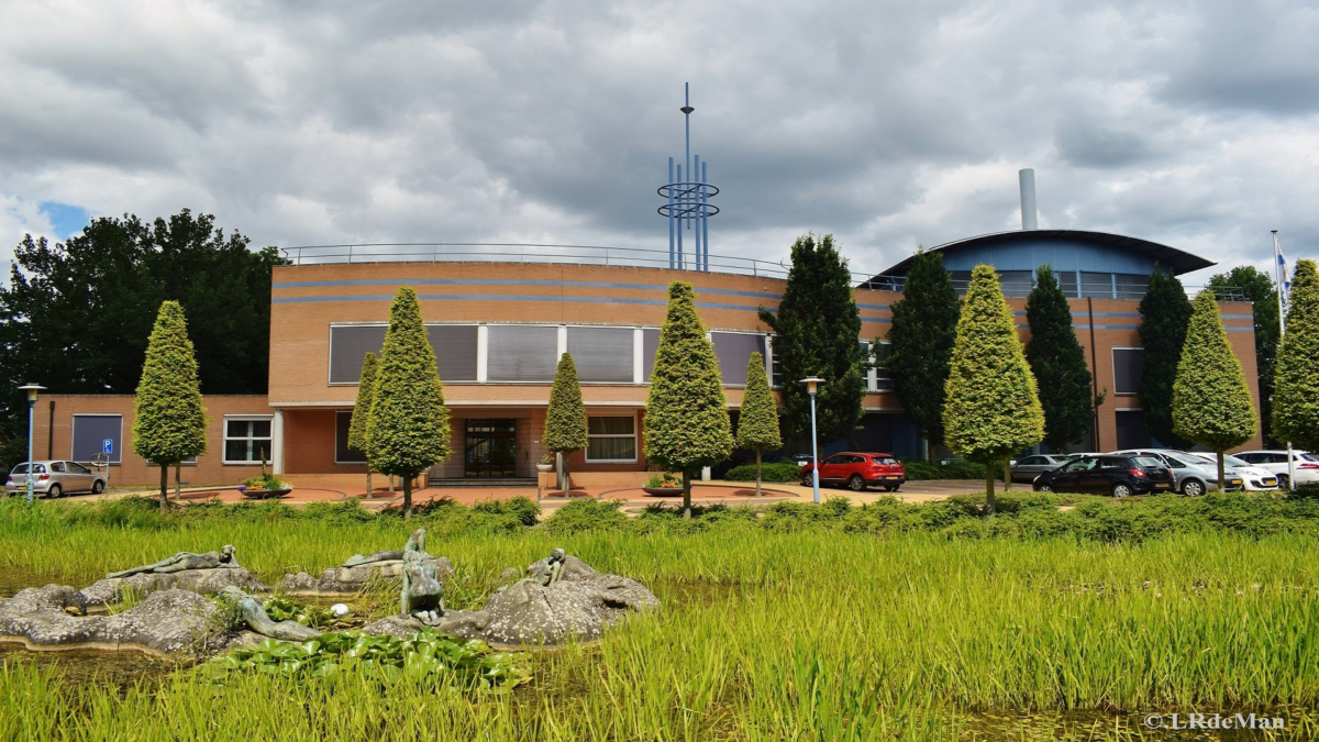 Gemeentehuis wierden 1