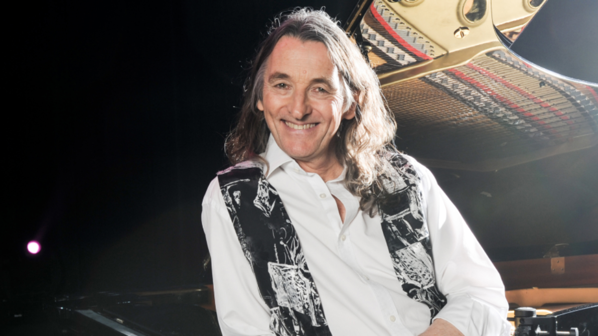 404590 Roger Hodgson