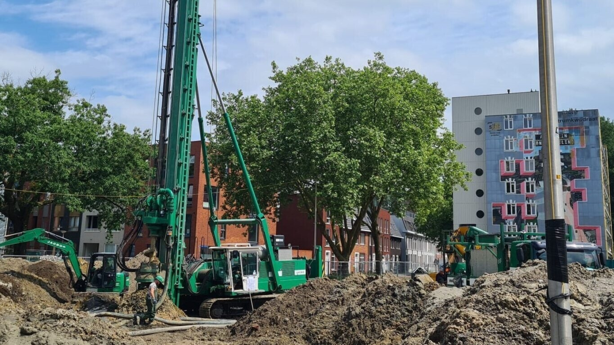 20240605 Boren palen Molenstraat