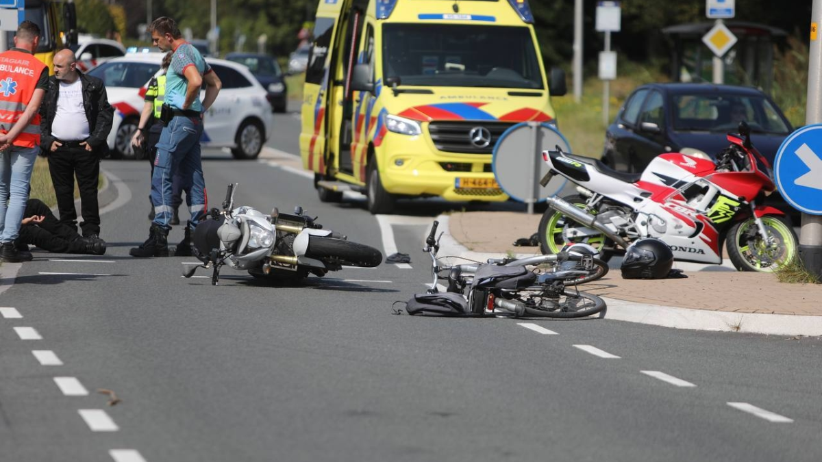 Botsing fietser met motorrijder Potsweg Oldenzaal Fotomoment Rick Bouwhuis