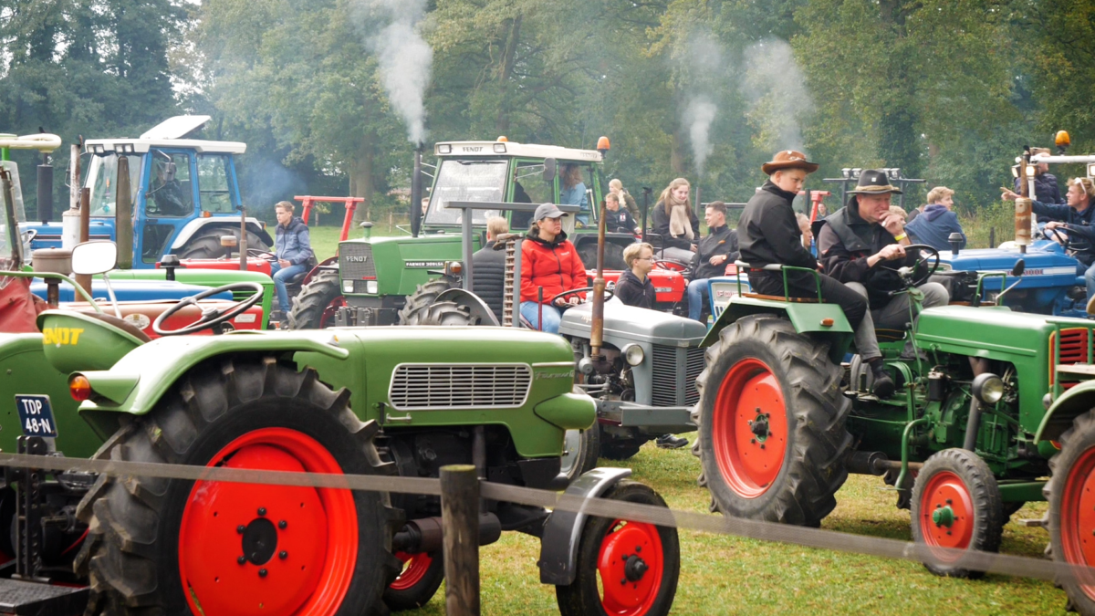 Accent FM Oldtimerrit rookpluimen