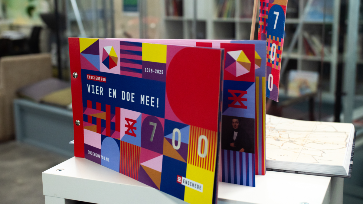 Enschede 700 boek vier en doe mee