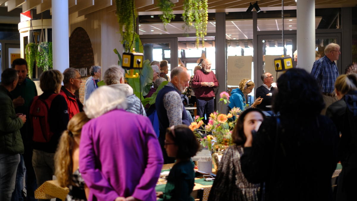 20240928 opening huis van verhalen sfeer