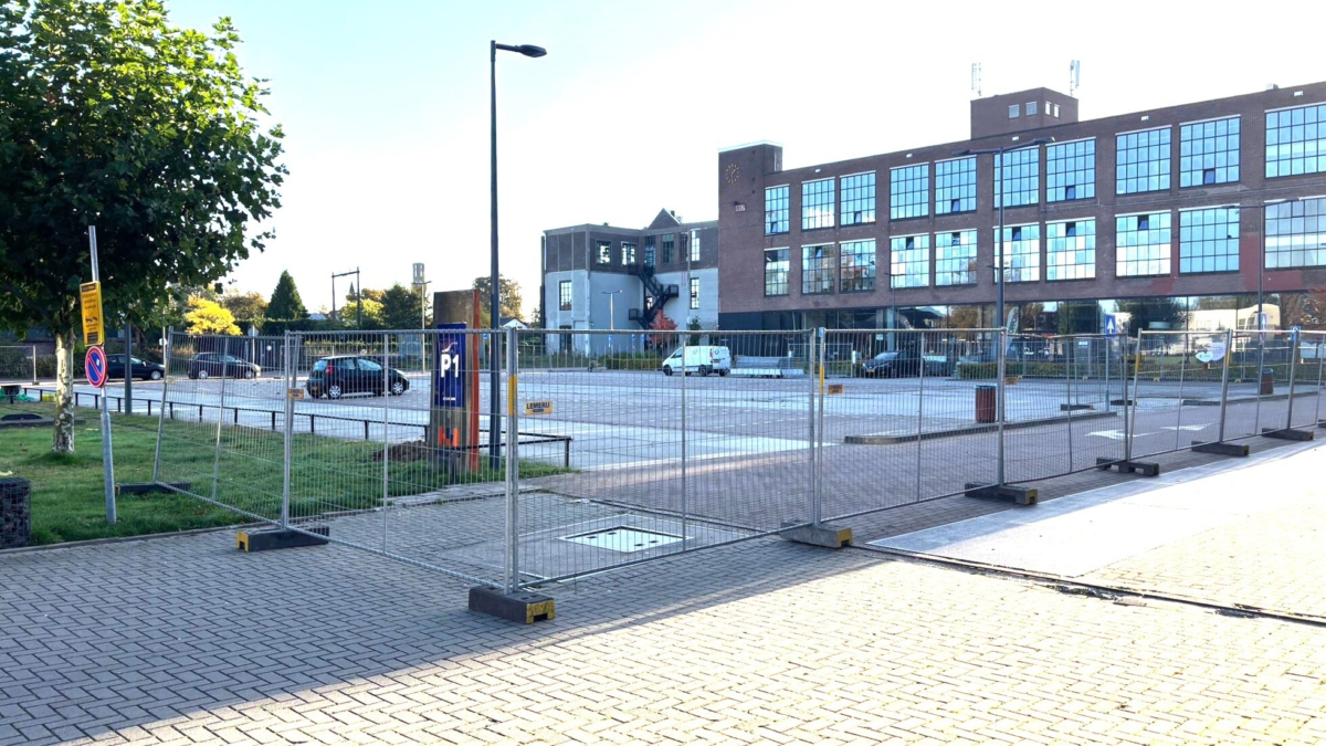 241011 parkeren hazemeijer hekken 1 TWENTE