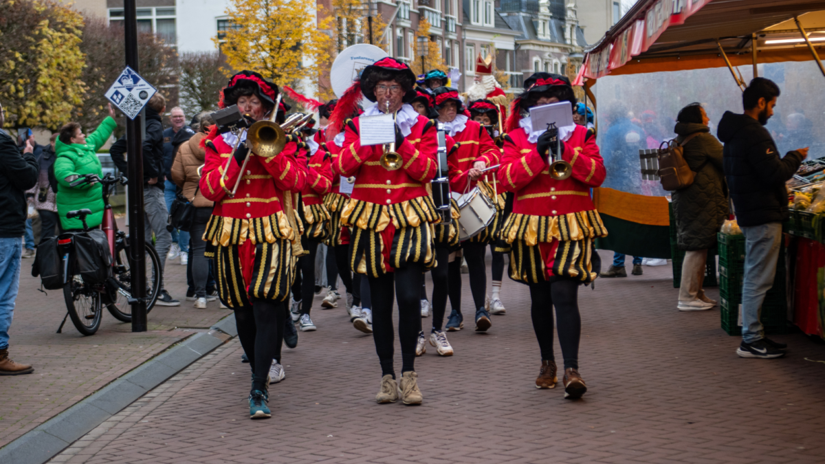 Muziek Pieten intocht Almelo