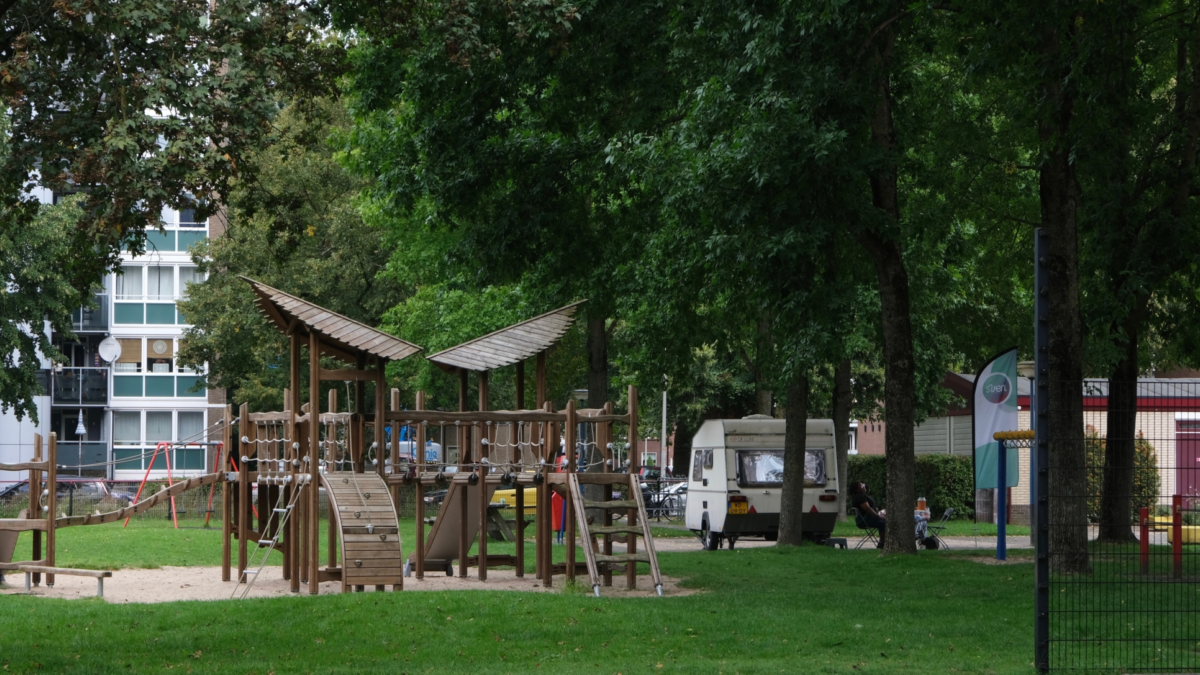 2025012 Boswinkel Plaza speeltuin speeltoestellen Enschede