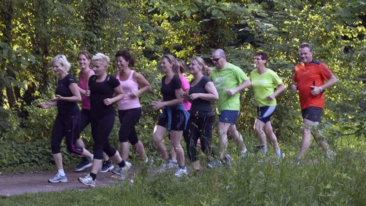 Foto clinic loopgroep de lutte