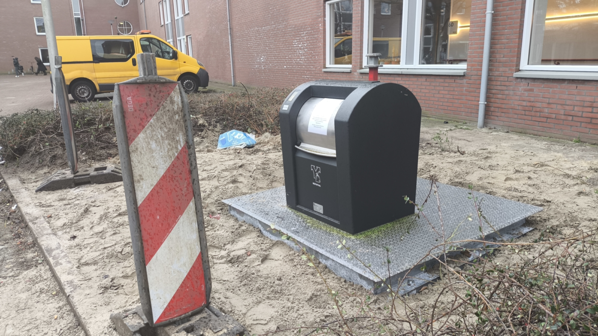 Foto container restafval de korenbuurt 1