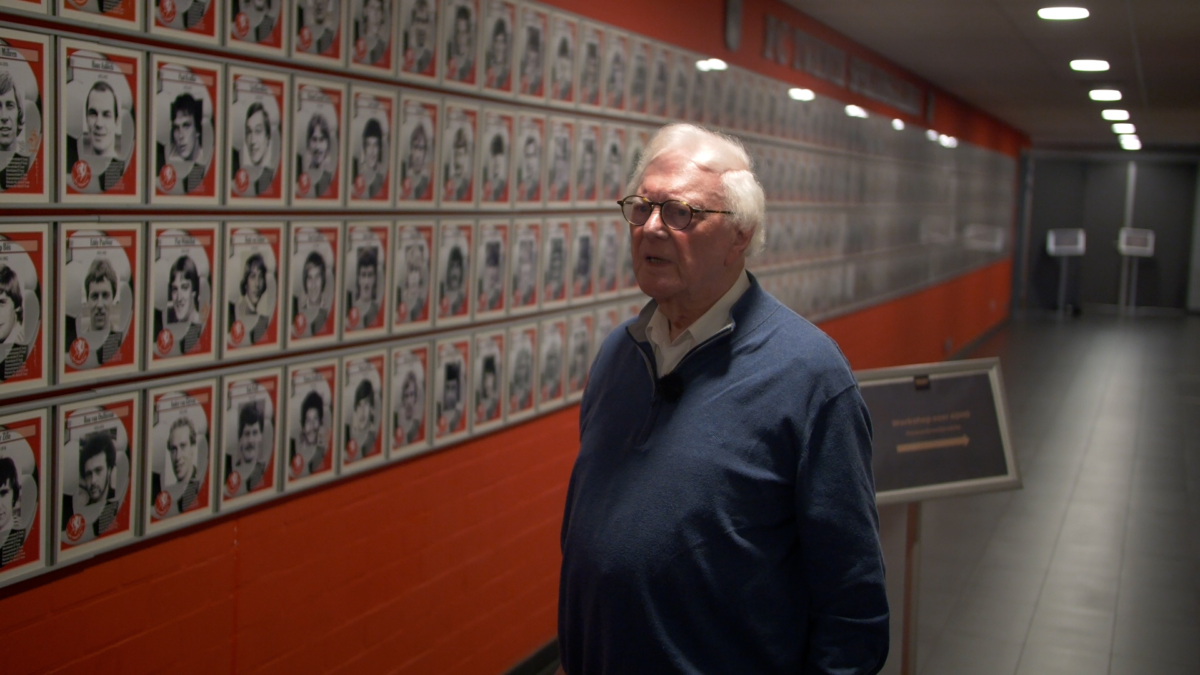 MARTIN PETERS stilll vooor spelerslijst