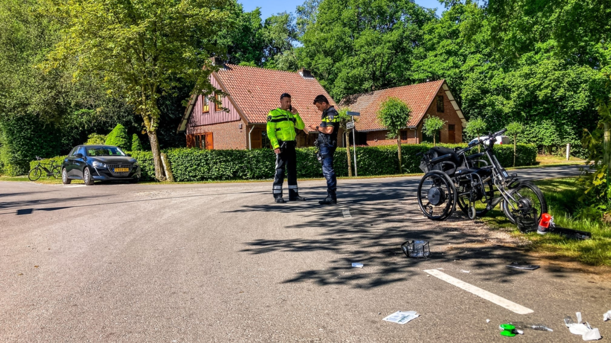 20250515 news united aanrijding steenrietweg en de kettingbrugweg 1 foto dennis bakker