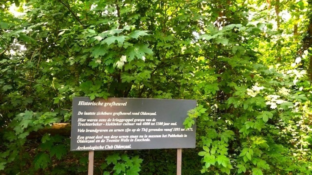 Grafheuvel infobord