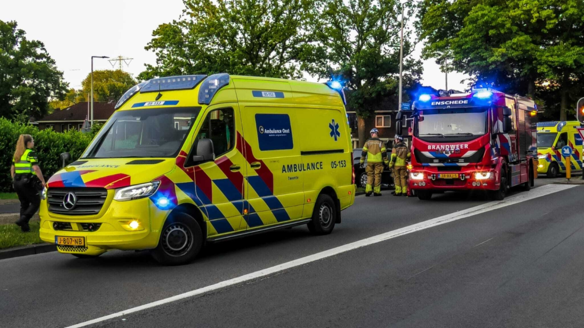 20250602 ongeluk autos Enschede 1