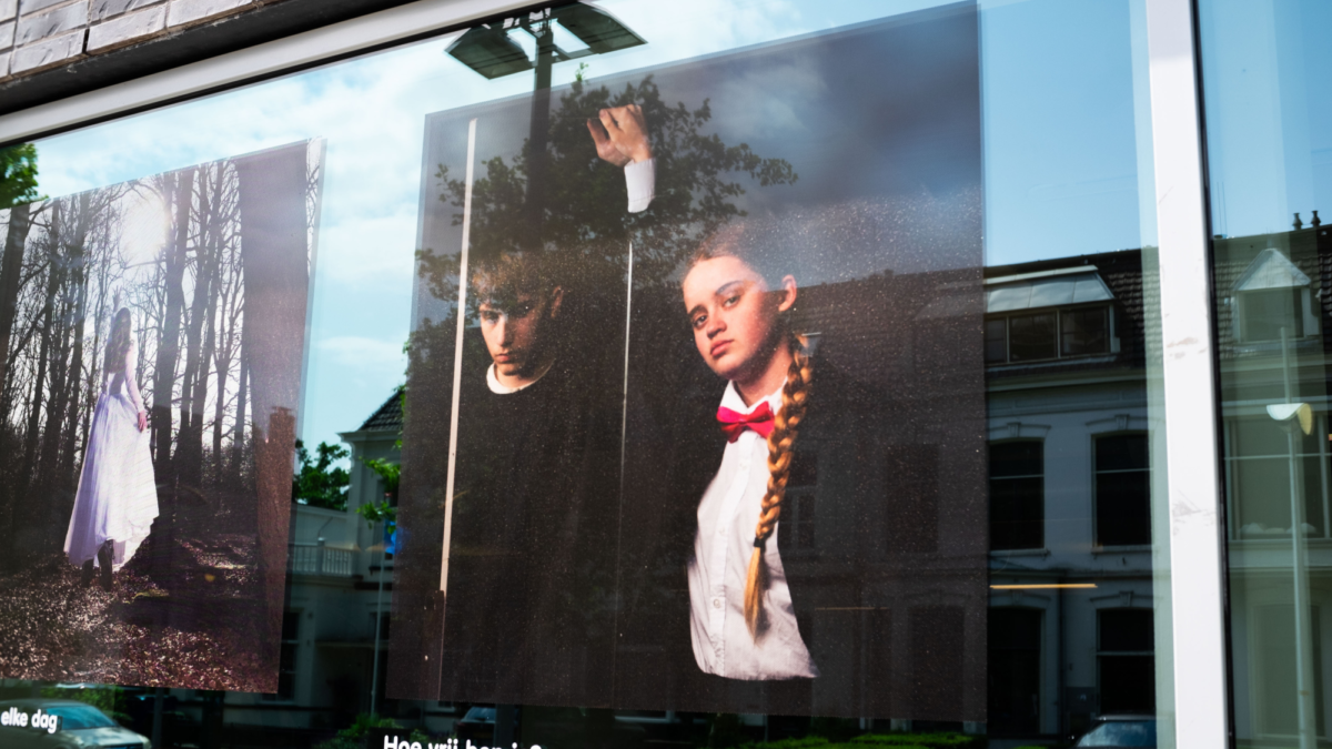 Fotos kunst op de ruiten 2025 hengelo bieb 1twente 2